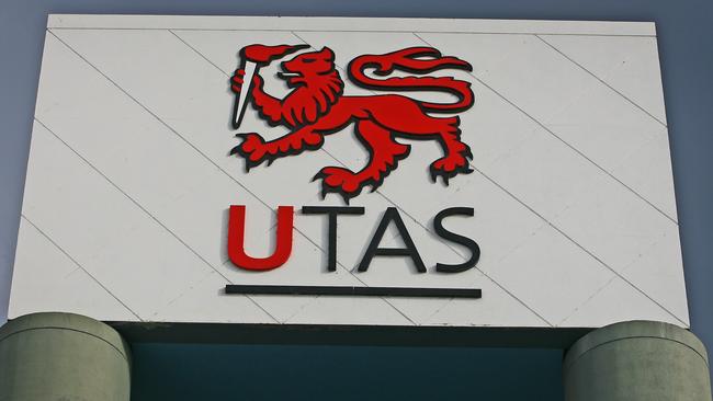 International students studying at the University of Tasmania (UTAS)