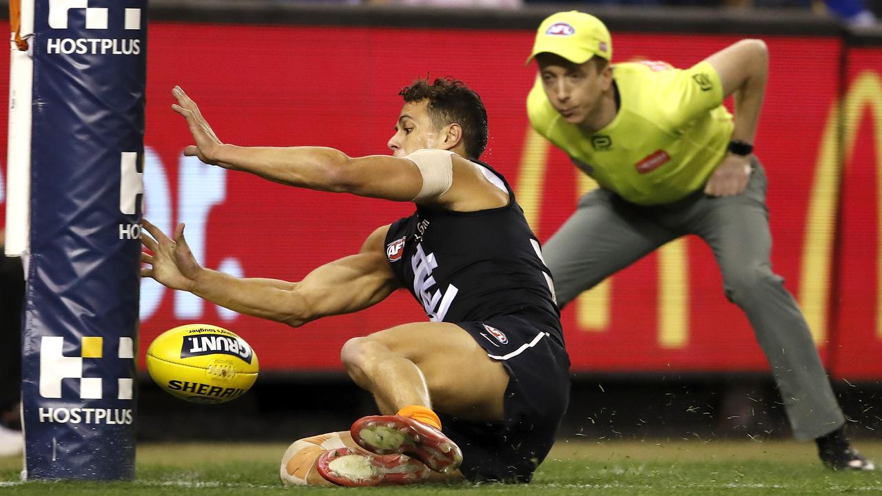 Top AFL players want a rule change where any ball that goes through the goal posts would be a goal, like in soccer. (Photo by Dylan Burns/AFL Photos via Getty Images)