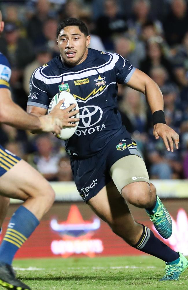 Fotuaika handled North Queensland’s monstrous forward pack. (AAP Image/Michael Chambers) 