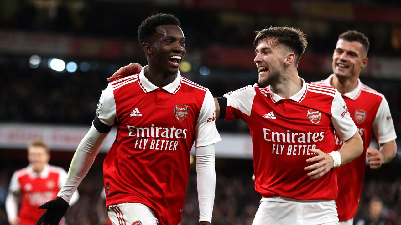 Arsenal lose, Spurs win big as United stay in 7th: updated Premier League  table after latest results - Football