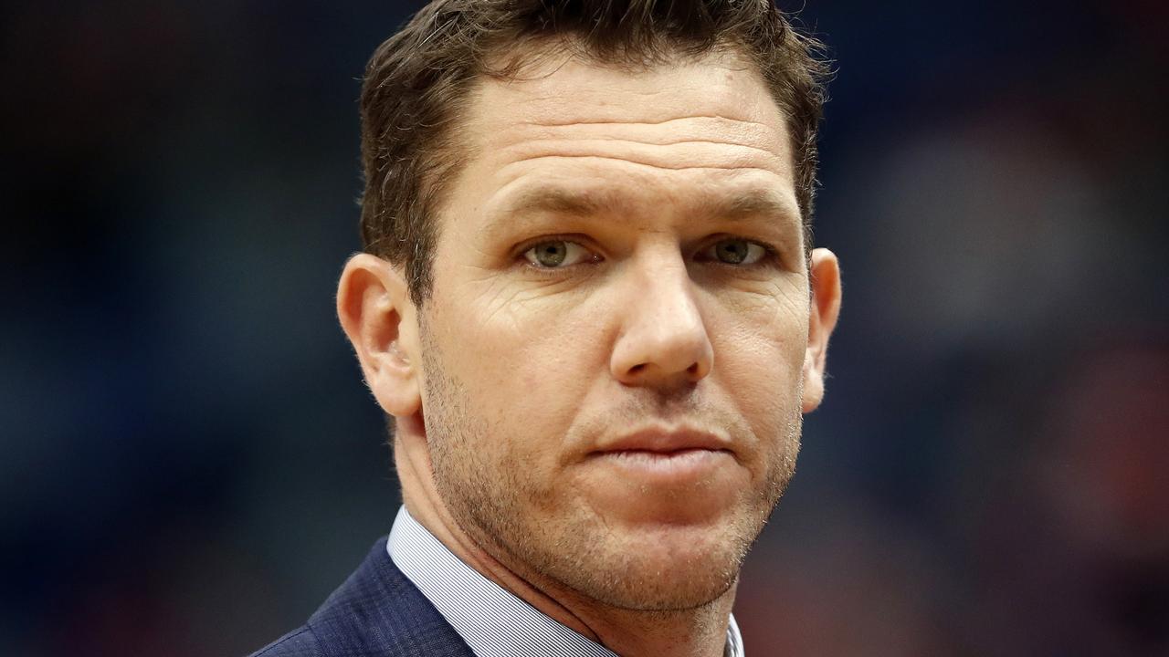 Luke Walton during a game with the Lakers this season. (AP Photo/Tyler Kaufman, File)