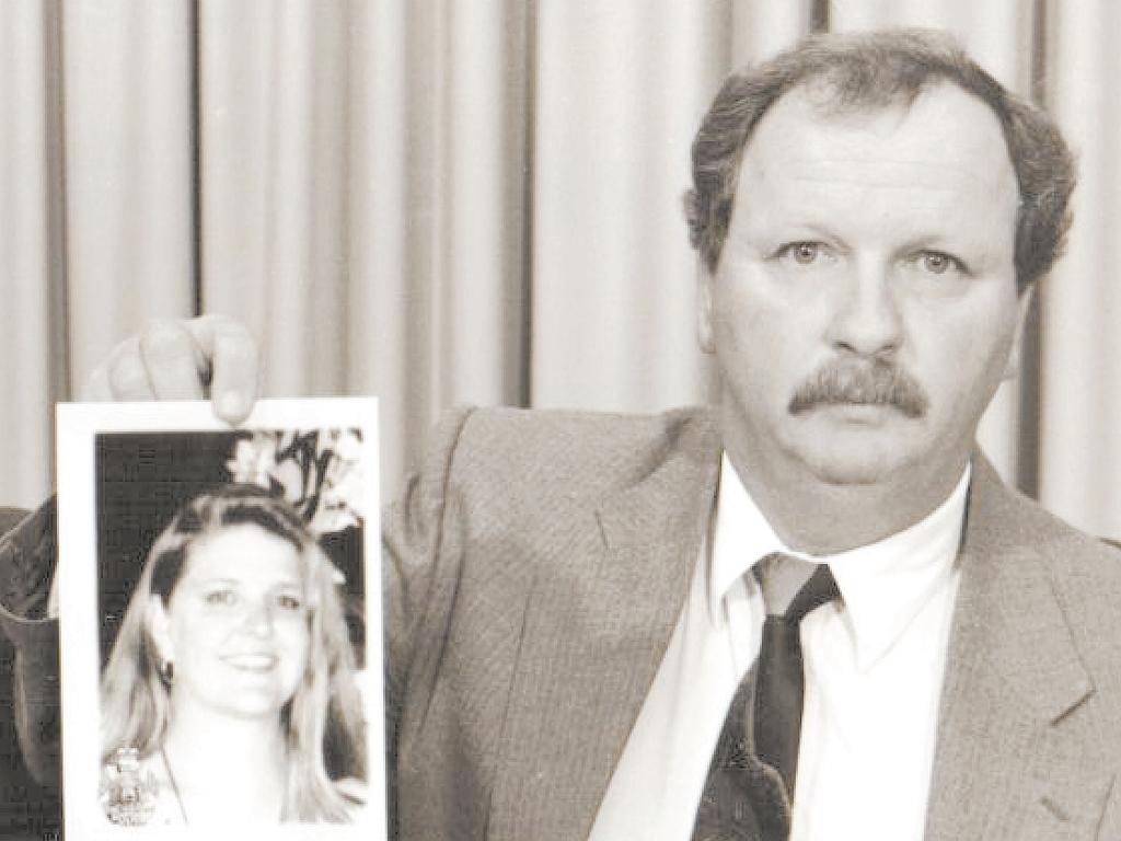 Detective Paul Ferguson holding a photo of Claremont victim Jane Rimmer. Picture: Michelle Stanley/Post Newspapers