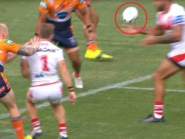 The Dragons missed out on a try by the skin of Josh Kerr's thumb.