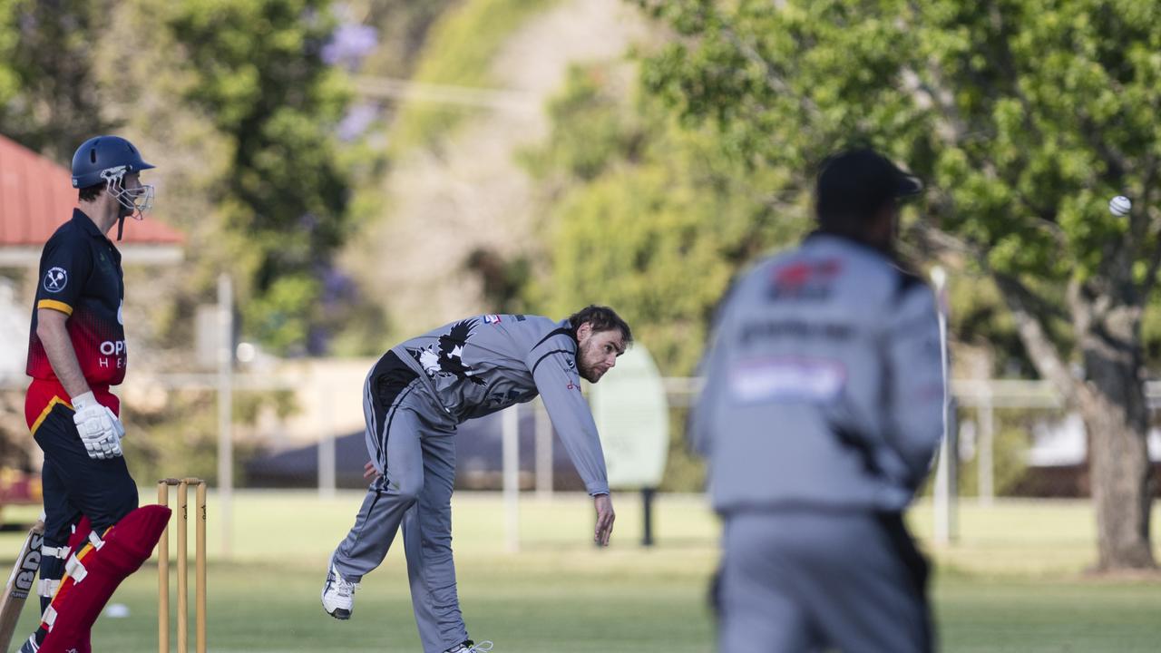 Kim Rose bowls for Souths Magpies against Metropolitan-Easts. Picture: Kevin Farmer