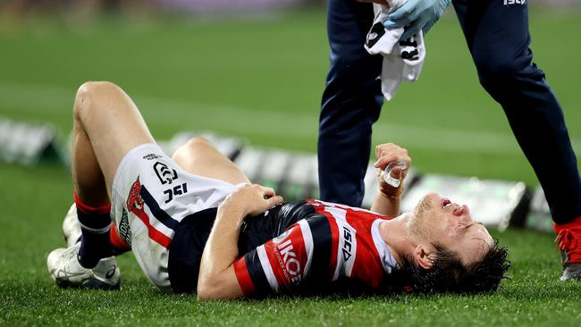 Luke Keary left the field with a rib injury. Picture: Phil Hillyard