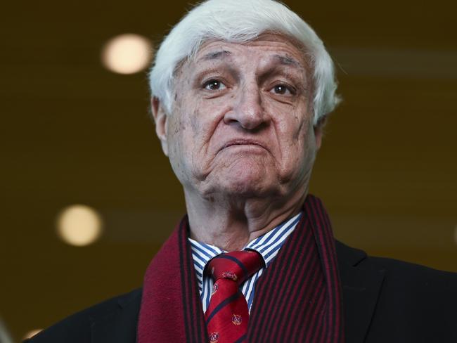 Federal MP Bob Katter was furious he could not pay for his lunch with cash. Picture: NCA NewsWire / Martin Ollman