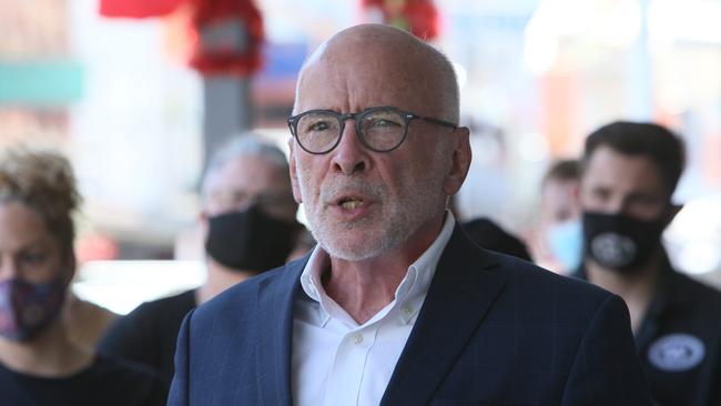 AHA SA boss Ian Horne joined Mr Haese in his calls to freeze fringe benefits tax on business entertainment.