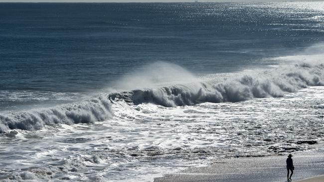 Monster waves of up to 8 metres could batter the coast as the cold front bears down.