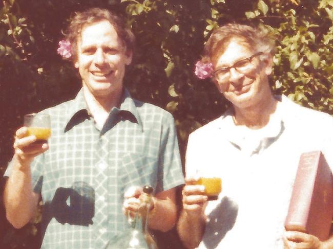 Amos Tversky, left, and Daniel Kahneman in the back garden of their first house in Stanford, California in the late 1970s. Photograph: Penguin Random House