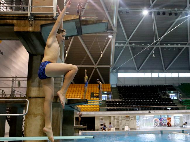 Nycora Fortt gets ready for a dive.