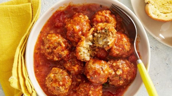 This Savvy Dinner Plan recipe makes super-veg porcupine meatballs.