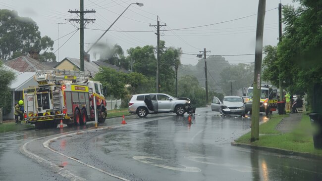 Several injured in rainy crash in Penrith