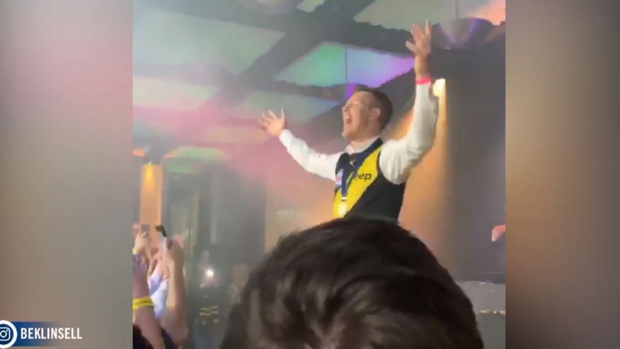 Jack Riewoldt sings Mr Brightside after winning the 2019 Grand Final, just as he did in 2017.