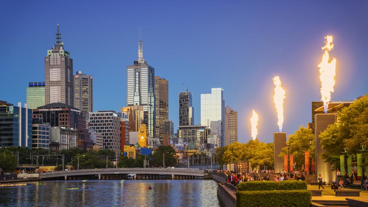 👑 Crown Casino & Hotel Melbourne, Australia Fire Show Live Gas Brigades  Night