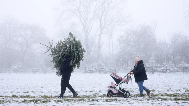 A village in Kent wakes up to a smattering of snow as Brits prepare for a bitterly cold Christmas. Picture: Dan Kitwood/Getty Images