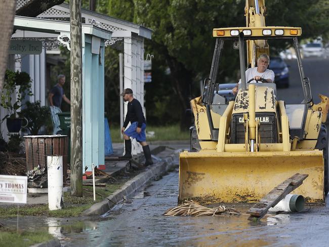 After Slamming Florida, Hermine Threatens East Coast | News.com.au ...