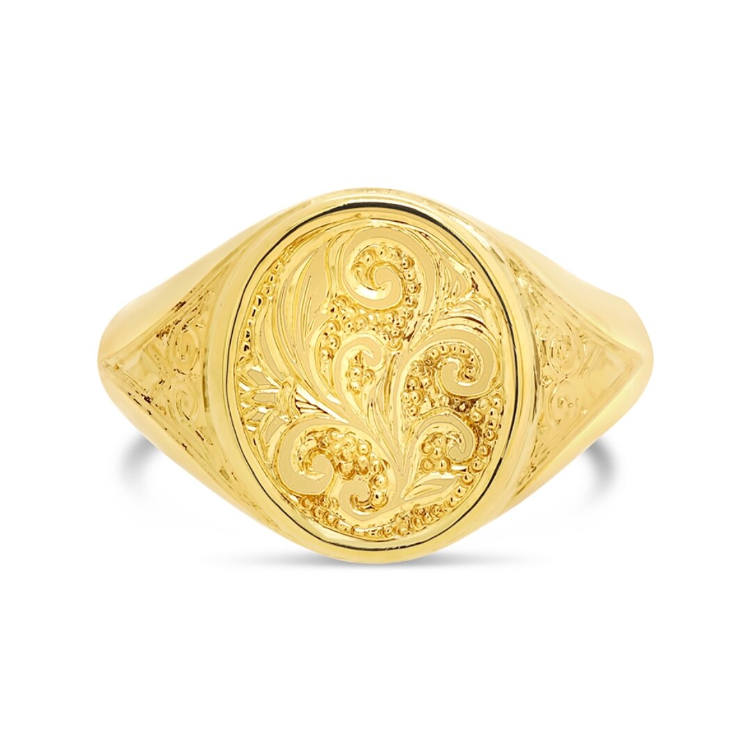 Signet Rings Are a Timeless Trend We Will Always Wear—Here Are 7 Pretty  Ones To Shop Now