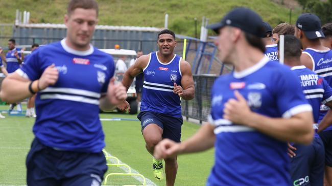 Tevita Panga Jnr completes his run throughs. Photo: Bulldogs