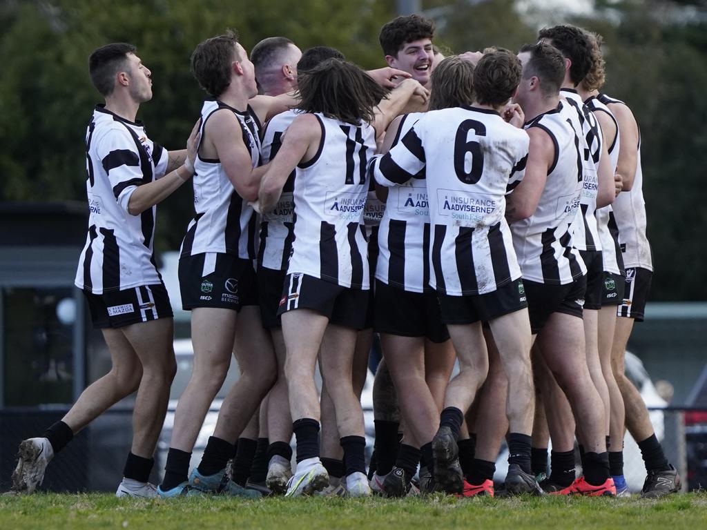 AFL Outer East: Olinda Ferny Creek boosts its fortunes with a win over  Cranbourne