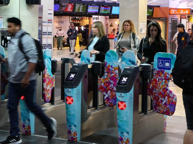 BRISBANE, AUSTRALIA - NewsWire Photos AUGUST 5, 2024: Queensland commuters took advantage of the 50c public transport fares in Brisbane. Picture: NewsWire/Tertius Pickard