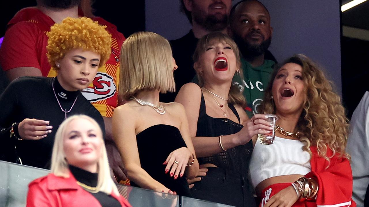 Taylor Swift and Blake Lively are in the house. Photo by Ezra Shaw/Getty Images)