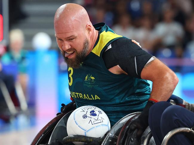 PARIS, FRANCE - SEPTEMBER 02: Batt Ryley of Team Australia makes a break during the Bronze Medal match between Team Great Britain and Team Australia  on day five of the Paris 2024 Summer Paralympic Games at Champs-de-Mars Arena on September 02, 2024 in Paris, France. (Photo by Alex Davidson/Getty Images)