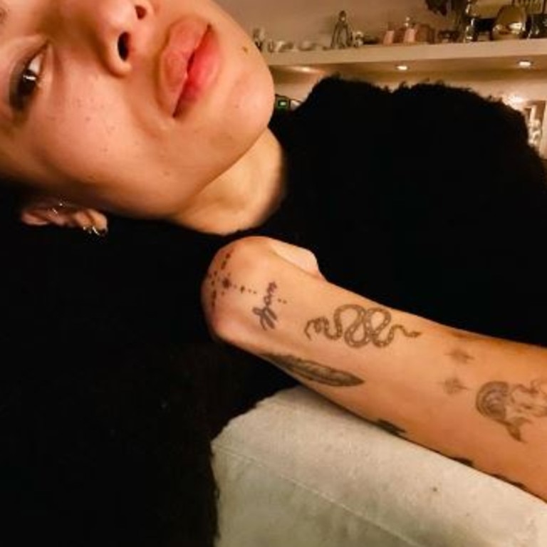 Zoe Kravitz bid 2020 goodbye with this selfie and cryptic message: "bye 2020. you f**kin weirdo". Picture: Instagram.