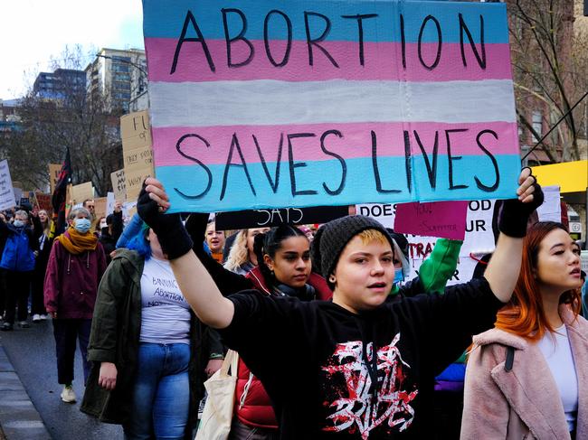 MELBOURNE, AUSTRALIA - NewsWire Photos JULY 9, 2022: People are seen rallying in Melbourne to defend abortion rights. Picture: NCA NewsWire / Luis Enrique Ascui