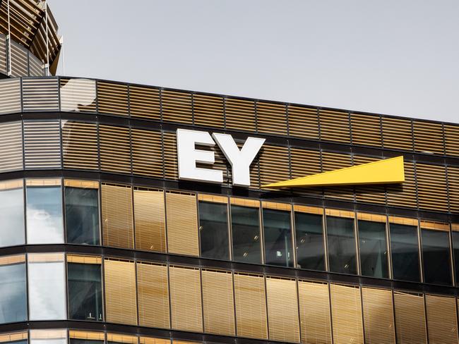 Business Finance Generics. New EY building Sydney Circular Quay.  Picture - ChrisPavlich/The Australian