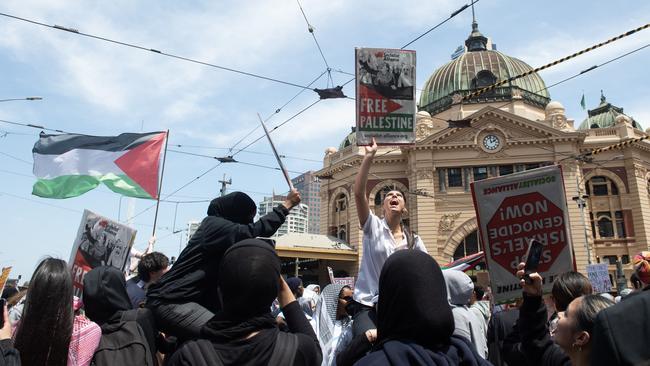 The schools strike for Palestine outside Flinders Street station in Melbourne’s CBD. Picture: NCA Newswire/Nicki Connolly