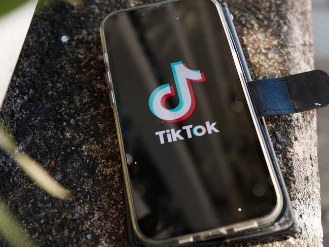 SYDNEY, AUSTRALIA - NewsWire Photos MARCH 9th, 2023: TIK TOK Generic Pics.Push for TikTok to be banned - Calls to ban the viral video app are gaining steam after the FBI raised the alarm that the Chinese government could access user data.Picture: NCA NewsWire / Tim Pascoe