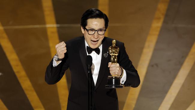 Ke Huy Quan accepts the Best Supporting Actor award. Picture: Getty