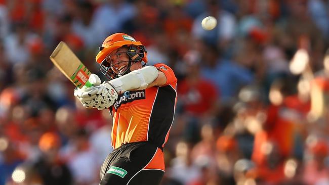 Michael Klinger hit an unbeaten half-century to guide the Perth Scorchers to their third Big Bash title.