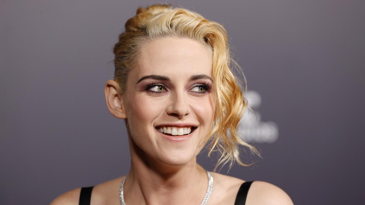 Kristen Stewart est fiancée à sa petite amie Dylan Meyer Les Actualites