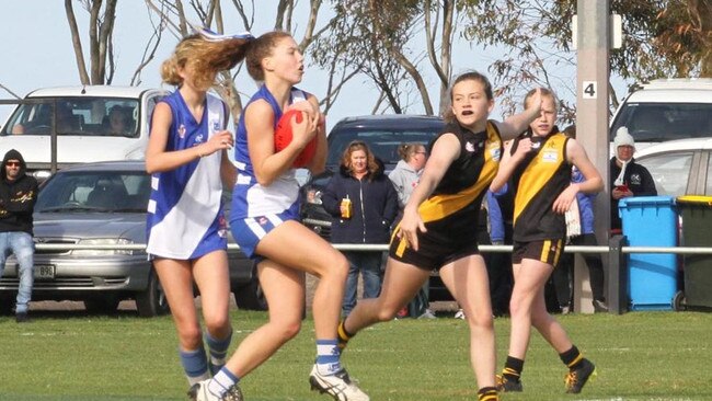 Zoe Flesfadar takes a strong mark for Port Noarlunga against Aldinga. Picture: Victoria Corbett