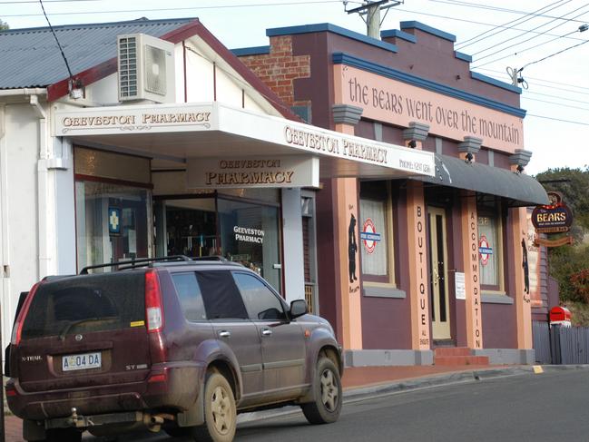 Natasha Lakaev is now the proprietor of Geeveston B&amp;B, The Bears Went Over the Mountain.