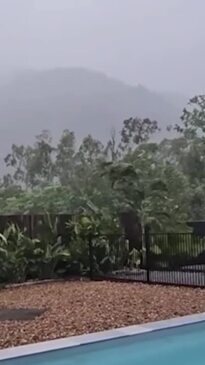 Whitsunday residents share videos of the weather near them ahead of Cyclone Kirrily