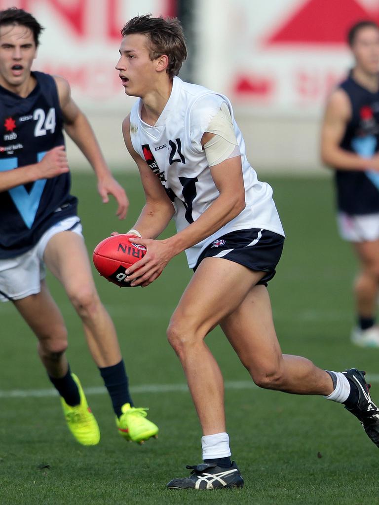 AFL Adelaide Crows new captain Tom Doedee from Geelong Falcons ...