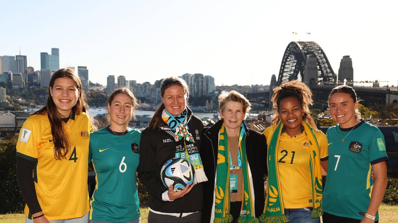 (L-R) Ella Tonkin, Sarah Hunter, Maia Jackman (Football Ferns alumni), Julie Dolan (Matildas alumni), Naomi Chinnama and Bryleeh Henry all pose ahead of the FIFA Women's World Cup 2023. Picture: Getty Images.