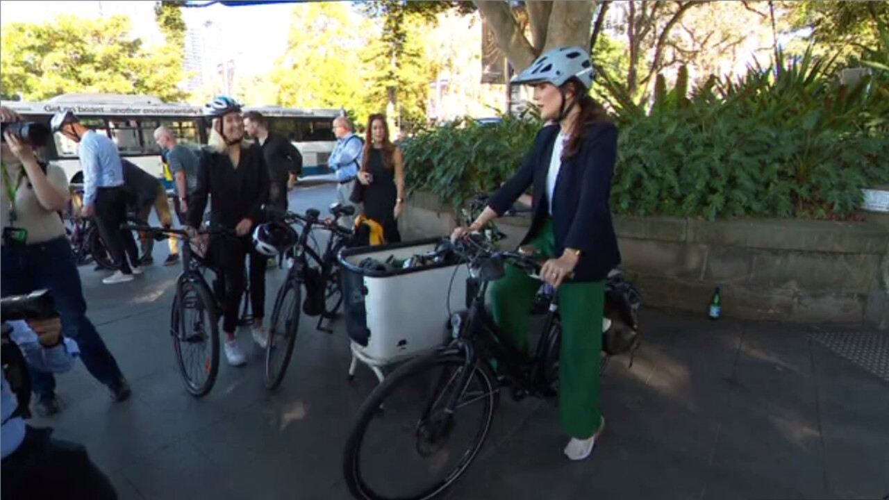 Princess Mary cycles around Sydney