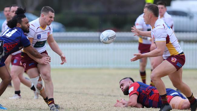 Mitch New about to catch a pass, Thirlmere Roosters. Picture: Steve Montgomery