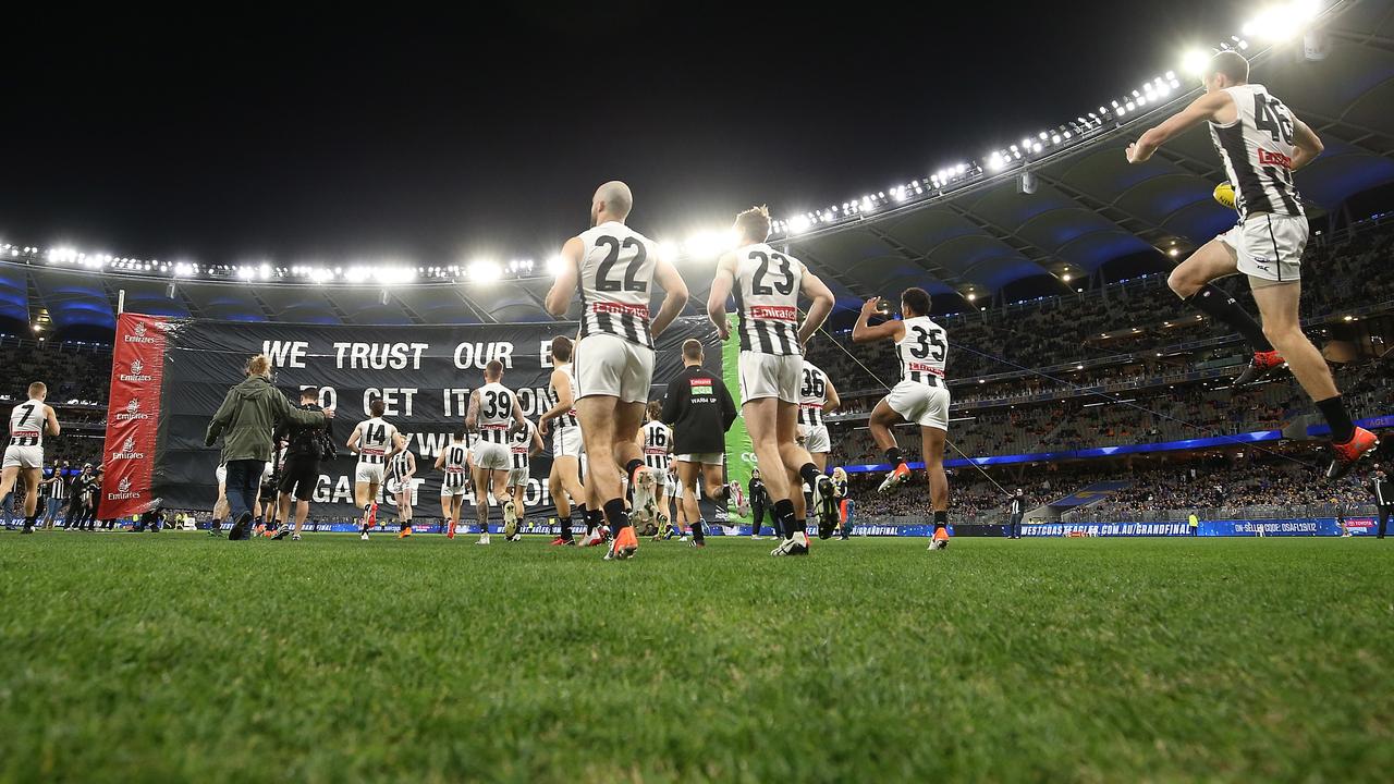 AFL 2019: Collingwood Banner Vs West Coast Eagles, Ripped