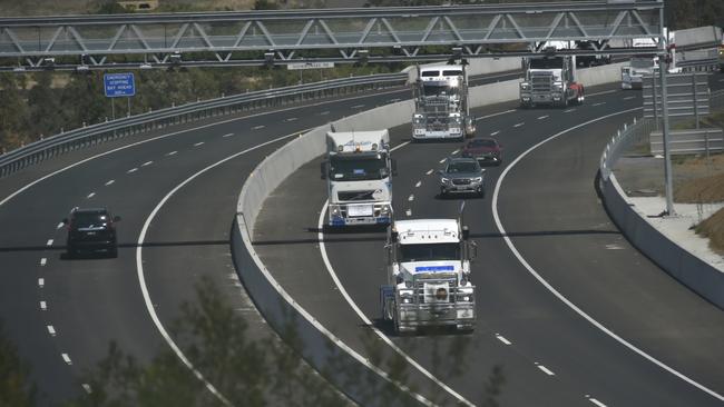 Lights on the Hill convoy head from Toowoomba to Gatton. Toowoomba Bypass from New England Highway . September 2019