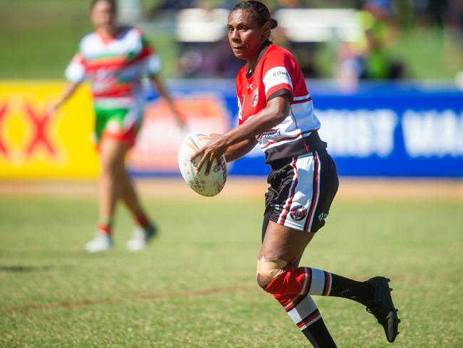 Litchfield captain Shari Togo looking to pass down the line. Picture: Che Chorley