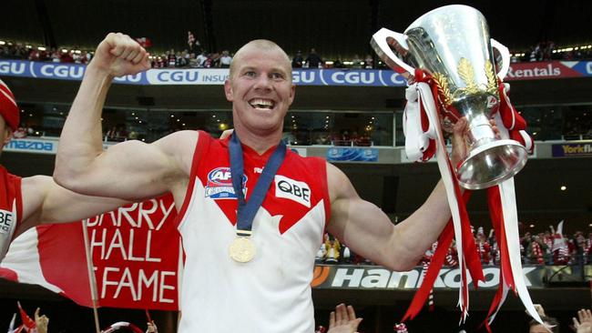 Barry Hall celebrates the 2005 premiership Sydney supporters.