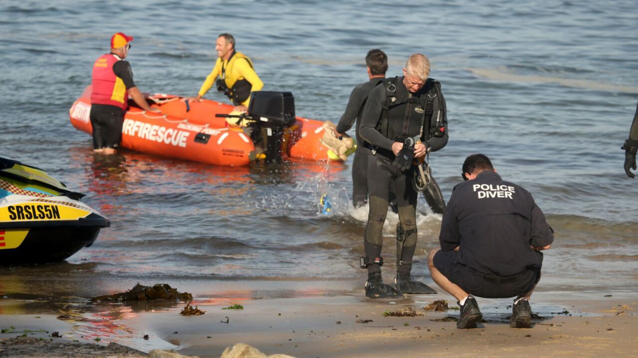 Search for missing European tourists at Shelly Beach