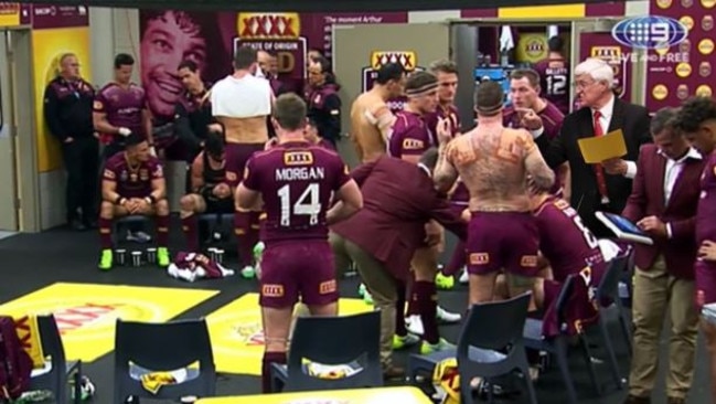 Bob Katter in the Maroons' changerooms at half-time. Picture: Supplied/Channel Nine