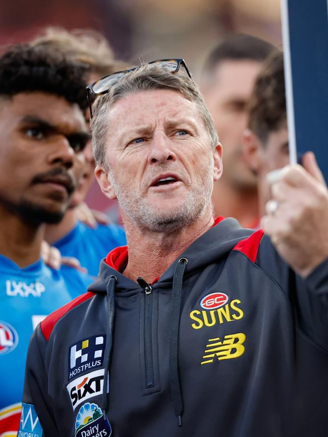 Damien Hardwick, Senior Coach of the Suns addresses his players during the 2024 AFL Round 19 match between the GWS GIANTS and the Gold Coast Suns at ENGIE Stadium on July 20, 2024 in Sydney, Australia. (Photo by Dylan Burns/AFL Photos via Getty Images)