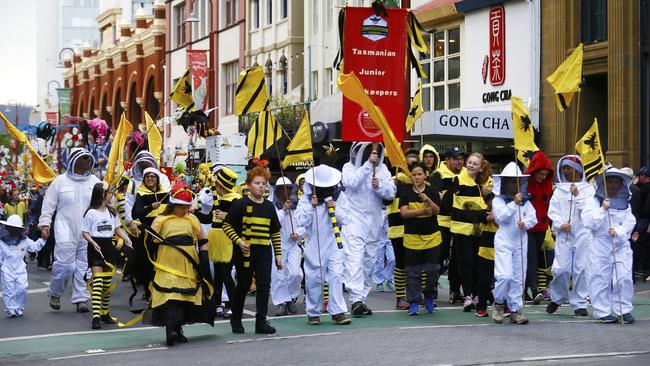 Hobart Christmas Pageant 2019. Pictured before the parade is Tasmania's Junior Beekepers. Picture: MATT THOMPSON