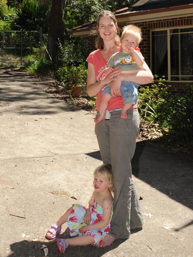 Theresa Amos with her children Nathan and Lily. Picture: Virginia Young.